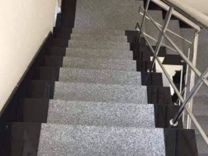 Đá granite tím hoa cà kết hợp đen kim sa