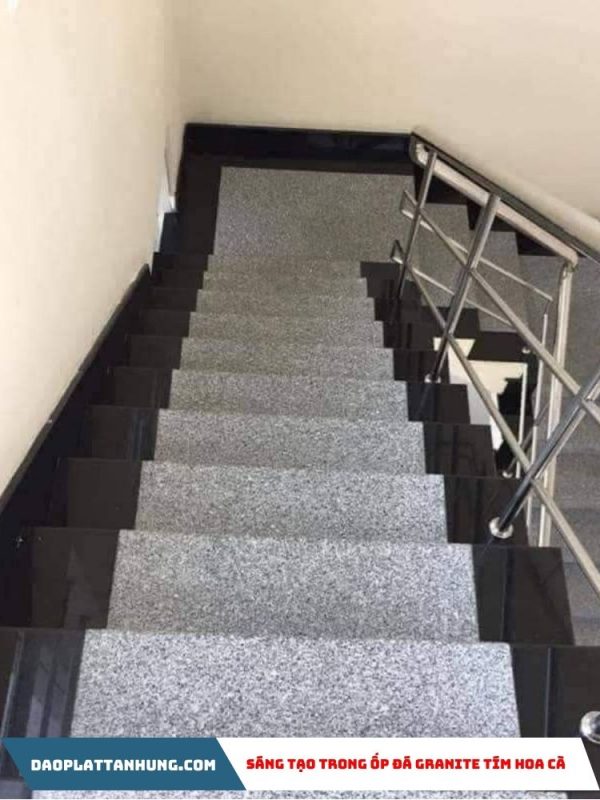 Đá granite tím hoa cà kết hợp đen kim sa