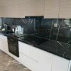Đá bàn bếp màu đen giá tốt