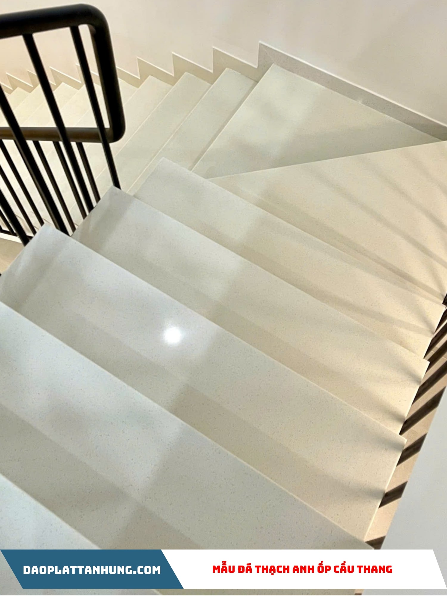 Đá Thạch anh xám vân mây – hiện đại, dễ phối nội thất