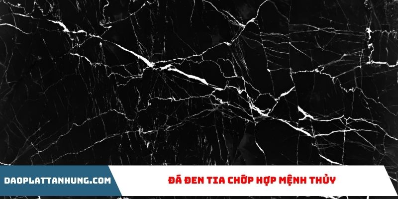 Đá đen tia chớp hợp mệnh thủy