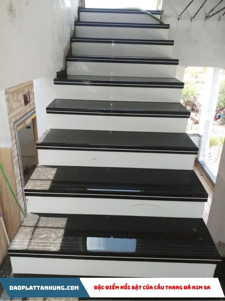 Đặc điểm nổi bật của cầu thang đá kim sa