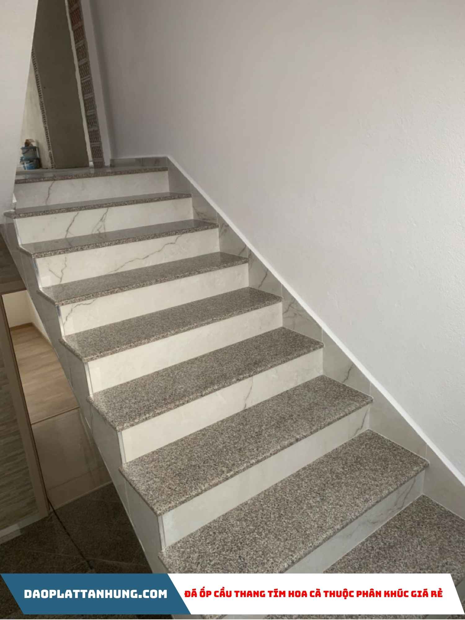 Đá ốp cầu thang tím hoa cà thuộc phân khúc giá rẻ 