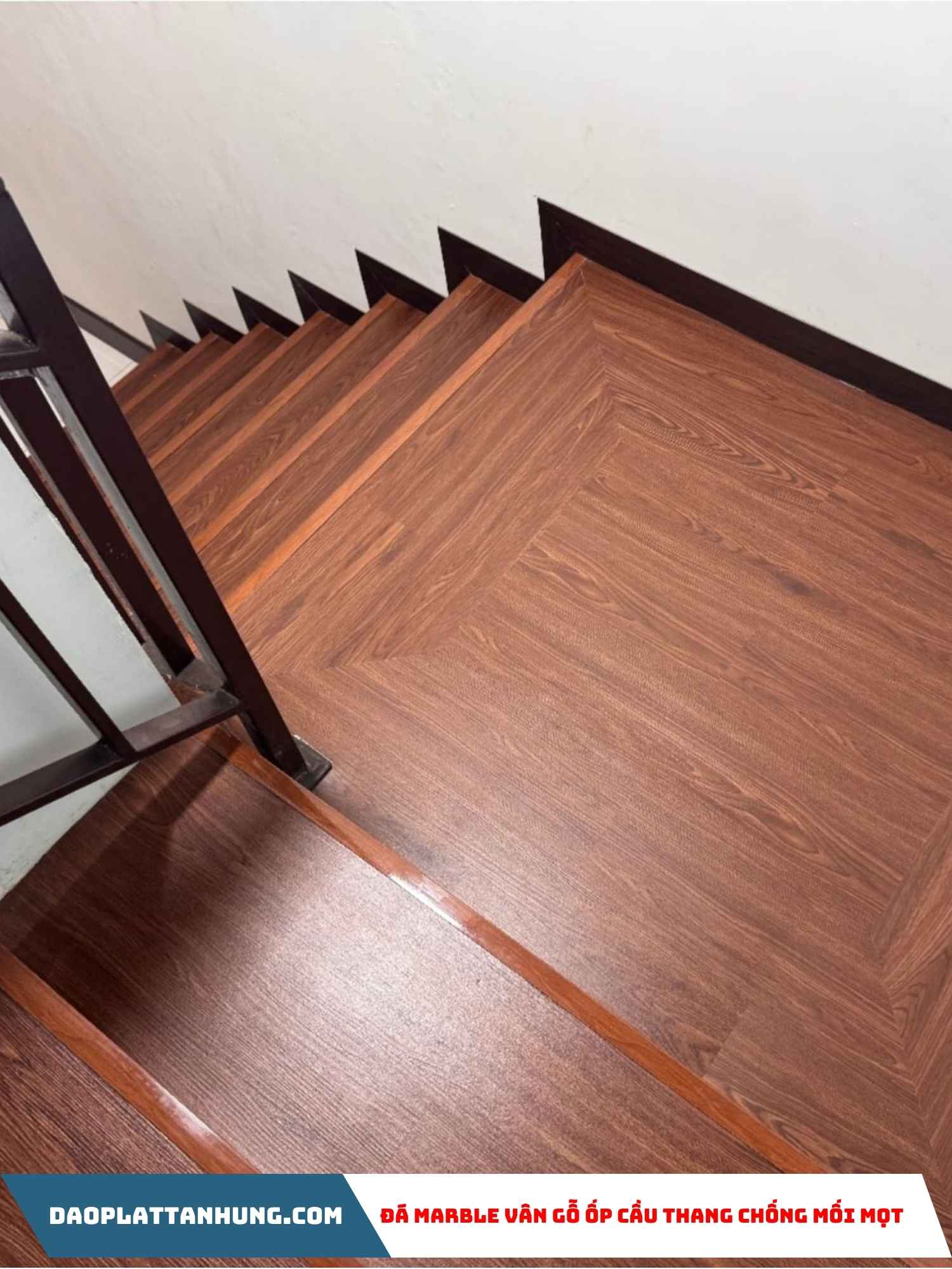 Đá Marble vân gỗ ốp cầu thang chống mối mọt 